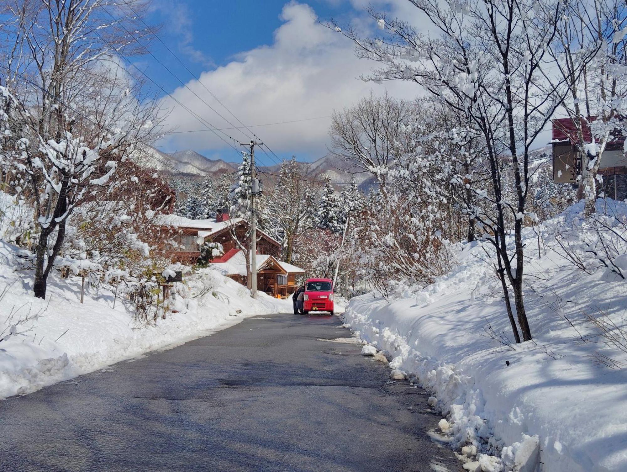 Snowfall Meteor 飛雪流星 Kaminoyama Buitenkant foto